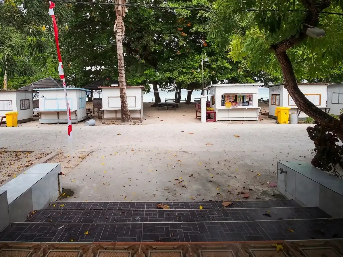 Borneo Homestay Maratua, Teluk Harapan village